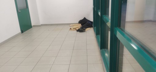 Taggia, "degrado in stazione": la segnalazione (Foto)