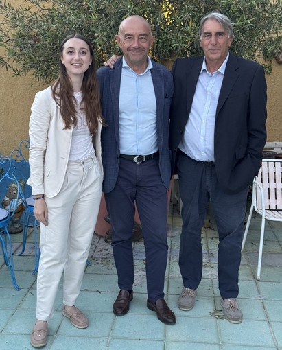 Elezioni: Anna Roberta Di Meco e Beppe Zaoli (forum Sanremo) insieme per Mager Sindaco (foto) Elezioni: Anna Roberta Di Meco e Beppe Zaoli (forum Sanremo) insieme per Mager Sindaco (foto)