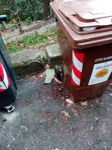 Sanremo: degrado rifiuti a San Romolo, Gianni Calvi rivolge un appello al sindaco (Foto)