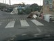 Imperia: una nostra lettrice denuncia, piccola discarica in prossimità delle scuole di Caramagna