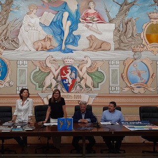 Sei appuntamenti dedicati alla cultura sul molo delle tartarughe di Diano Marina (foto e video)