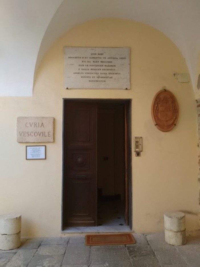 La diocesi Imperia-Albenga contro il demonio, il vescovo Borghetti: "Ma l’esorcista non è uno stregone" La diocesi Imperia-Albenga contro il demonio, il vescovo Borghetti: "Ma l’esorcista non è uno stregone"