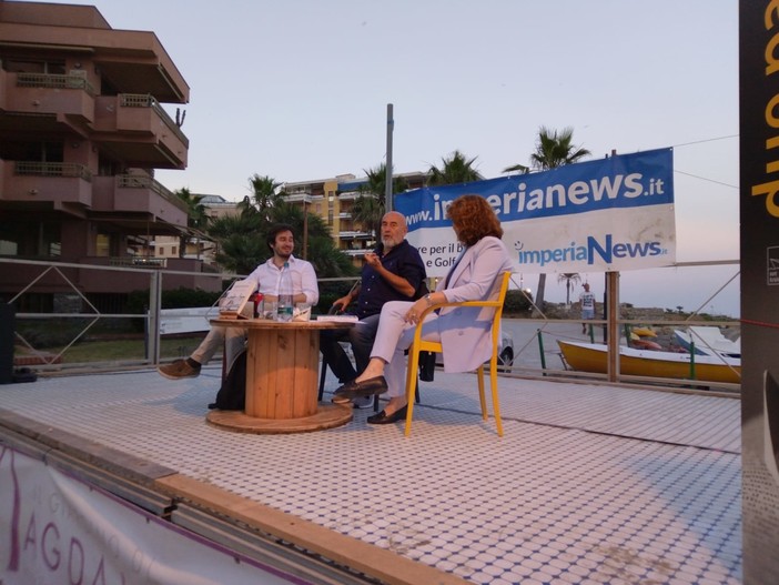 San Lorenzo al Mare: questa sera per 'Due parole in riva al mare' il nuovo libro del savonese Davide Mosca
