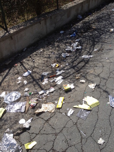 Sanremo: degrado in zona San Pietro-Valloni, la foto-denuncia di un lettore