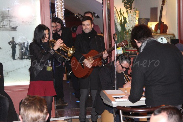 Festival di Sanremo: spettacolo esclusivo in piazza Bresca, all'Aighesè Bresca la musica di Diodato e Roy Paci Festival di Sanremo: spettacolo esclusivo in piazza Bresca, all'Aighesè Bresca la musica di Diodato e Roy Paci