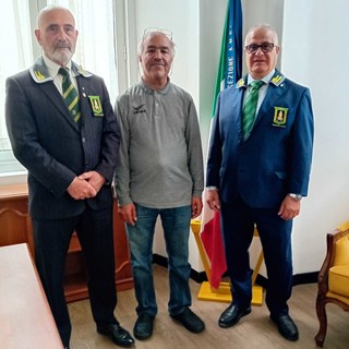 Grande gesto di solidarietà dell'Anfi Sanremo: donazione benefica alla famiglia Doukhani Grande gesto di solidarietà dell'Anfi Sanremo: donazione benefica alla famiglia Doukhani