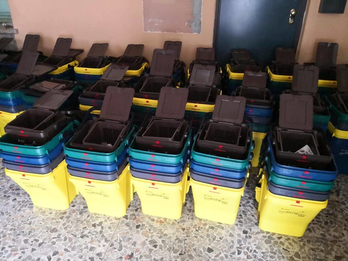 Il 2019 sarà per San Lorenzo al Mare l'anno della raccolta differenziata: al via 'porta a porta' e cassonetti di prossimità Il 2019 sarà per San Lorenzo al Mare l'anno della raccolta differenziata: al via 'porta a porta' e cassonetti di prossimità