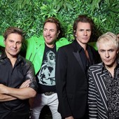 Sanremo 2025, i Duran Duran tornano all’Ariston dopo 40 anni: ospiti internazionali nella serata del giovedì