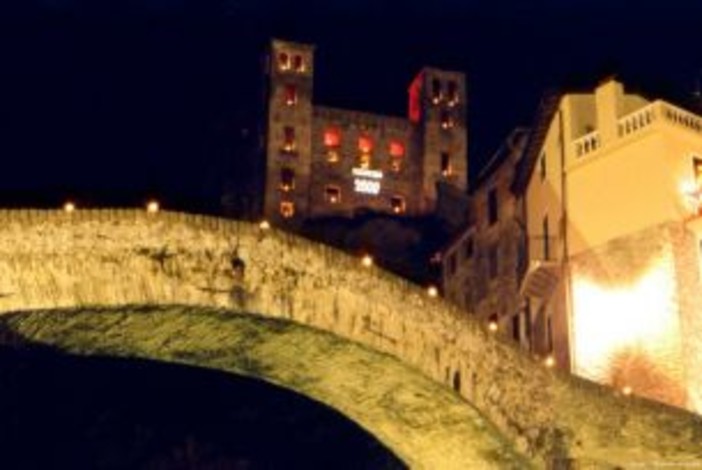 Dolceacqua: partenza col botto per 'Musica nel Castello Dolceacqua: partenza col botto per 'Musica nel Castello