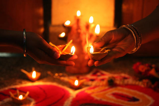 Sanremo: questa sera il ‘Diwali Festival’, la festa della luce al Ristorante Indiano Natraj di corso Garibaldi