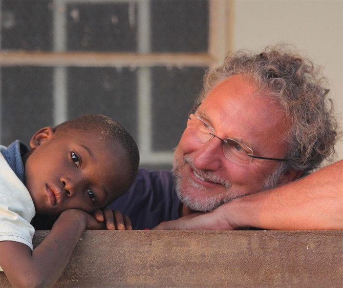 Roberto Ravera, un medico, un uomo in Sierra Leone