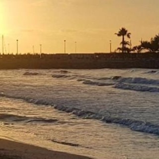 Diano Marina, anticipata la chiusura per i bagnanti delle spiagge libere: dalle 19 alle 8