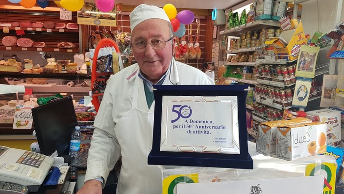 Il commercio imperiese piange la morte a 81 anni di Domenico Elena dell’omonima gastronomia di via XX Settembre a Porto Maurizio Il commercio imperiese piange la morte a 81 anni di Domenico Elena dell’omonima gastronomia di via XX Settembre a Porto Maurizio