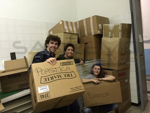 Imperia: la raccolta differenziata scolastica, partita dal Liceo Aprosio di Ventimiglia, approda al Liceo Artistico
