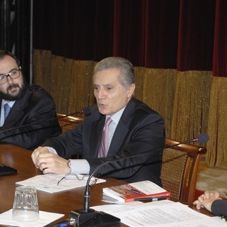 Sanremo: folto pubblico per l’Ambasciatore Domenico Vecchioni ospite ai 'Martedì Letterari'