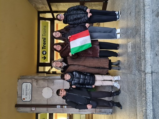Ventimiglia, la scuola "Regina Margherita" al Quirinale per ricevere una menzione speciale (video) Ventimiglia, la scuola "Regina Margherita" al Quirinale per ricevere una menzione speciale (video)