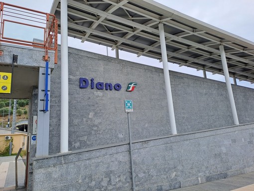 Diano Marina: lettore segnala situazione di degrado, "Non un bel biglietto da visita" Diano Marina: lettore segnala situazione di degrado, "Non un bel biglietto da visita"