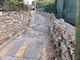 Sanremo: pessime condizioni dell'asfalto in strada Magnan Collabella, la segnalazione con foto di un cittadino