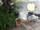 Sanremo: degrado rifiuti in strada Borgo Tinasso, la segnalazione con foto di un residente Sanremo: degrado rifiuti in strada Borgo Tinasso, la segnalazione con foto di un residente
