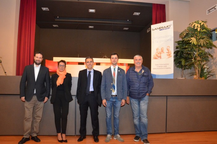 Immagine del primo dibattito organizzato dalla nostra testata il 9 maggio alla Sala Don Piana