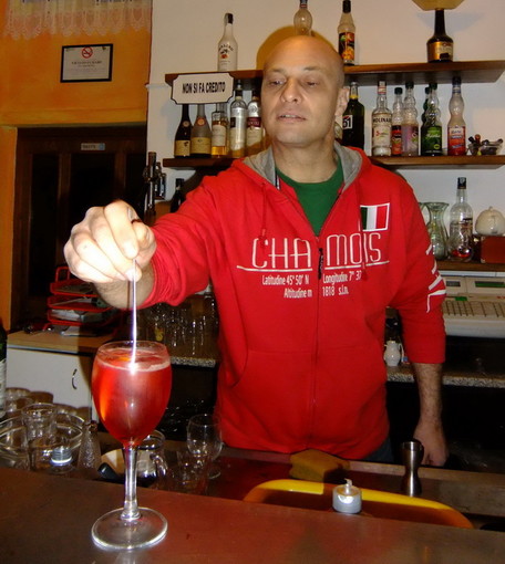Tavole: in una trattoria della Val Prino nasce il nuovo cocktail 'Arsenal' dal sapore 'british' Tavole: in una trattoria della Val Prino nasce il nuovo cocktail 'Arsenal' dal sapore 'british'