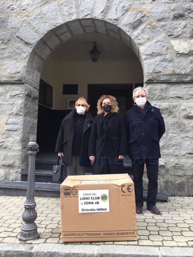 Molini di Triora: blackout dopo l'alluvione di ottobre, Lions donano generatore di corrente Molini di Triora: blackout dopo l'alluvione di ottobre, Lions donano generatore di corrente