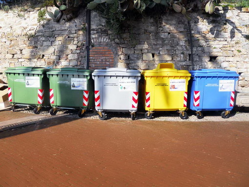 Vallecrosia: da maggio si cambia ditta per la raccolta rifiuti, al vaglio cinque offerte
