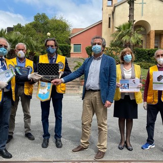 Coronavirus, il Lions Club Sanremo Host ha consegnato un video laringoscopio per l’unità di terapia intensiva del Borea