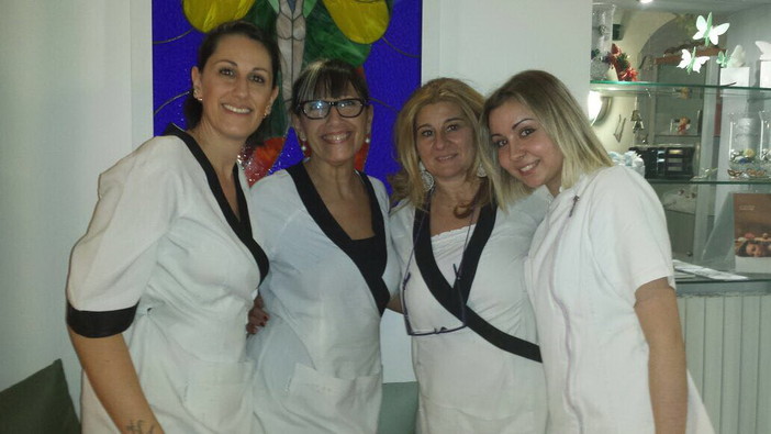 Sanremo: festa speciale per i 20 anni dell'Estetica La Farfalla: un apericena che lo staff vuole offrire a tutte le sue clienti Sanremo: festa speciale per i 20 anni dell'Estetica La Farfalla: un apericena che lo staff vuole offrire a tutte le sue clienti