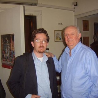 Ventimiglia: Enrico Muratore ricorda il giorno del suo incontro con Dario Fo, per la campagna d’informazione sul genocidio in Ruanda Ventimiglia: Enrico Muratore ricorda il giorno del suo incontro con Dario Fo, per la campagna d’informazione sul genocidio in Ruanda