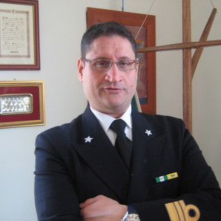 Il comandante della capitaneria porto di Imperia Enrico Macrì