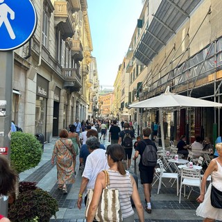 Lavoro in crescita nell’Imperiese: 2.580 assunzioni previste a giugno, boom nel turismo e nei servizi Lavoro in crescita nell’Imperiese: 2.580 assunzioni previste a giugno, boom nel turismo e nei servizi