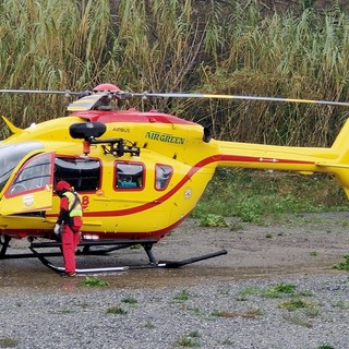 Scontro tra uno scooter e un monopattino a Pompeiana, intervento dell'elicottero