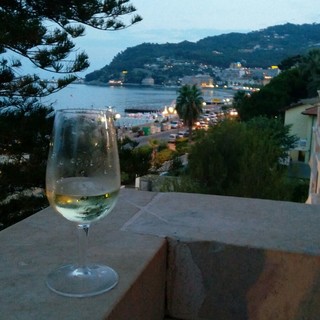 Diano Marina: grande successo per le iniziative del MARM in questo fine settimana 'Favole al Museo' e 'Brindiamo con Diana'