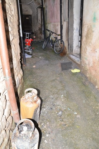 Pigna: esplosione di una bombola di gas in un appartamento, in prognosi riservata la madre 29enne. Ha ustioni sul 60% del corpo