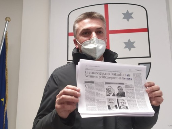 "Traditi e pugnalati alla schiena", la Lega accusa Toti e invoca una verifica di maggioranza "Traditi e pugnalati alla schiena", la Lega accusa Toti e invoca una verifica di maggioranza