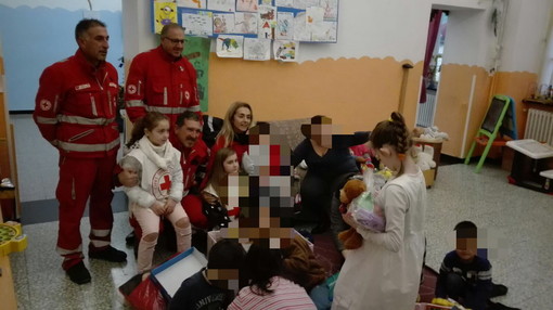La Croce Rossa di Taggia dona giocattoli e caramelle ai bimbi ospiti della casa di accoglienza ‘Il miracolo della vita’