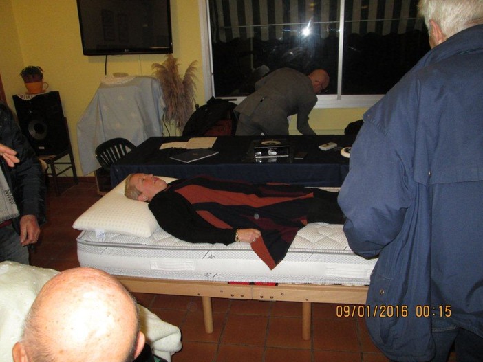Tra le attività del Tennis Club Ventimiglia anche prove tecniche di riposo e rilassamento Tra le attività del Tennis Club Ventimiglia anche prove tecniche di riposo e rilassamento