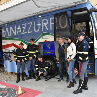 Festival di Sanremo: imparare fin da bambini la sicurezza stradale, in città l'iniziativa "Stop Look & Wave" Festival di Sanremo: imparare fin da bambini la sicurezza stradale, in città l'iniziativa "Stop Look & Wave"