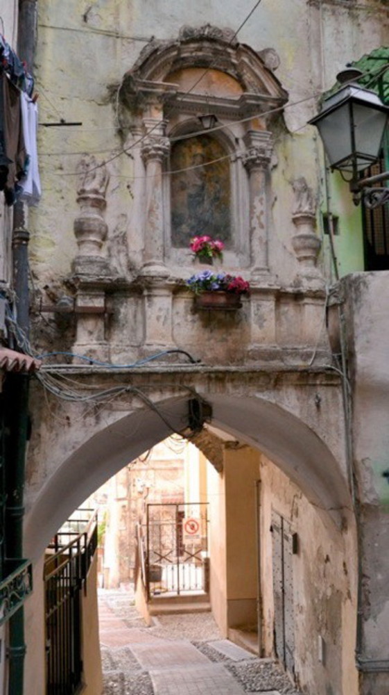 Sanremo: restauro dell'edicola votiva di Porta Santa Brigida, un incontro al Circolo Ligùstico Sanremo: restauro dell'edicola votiva di Porta Santa Brigida, un incontro al Circolo Ligùstico