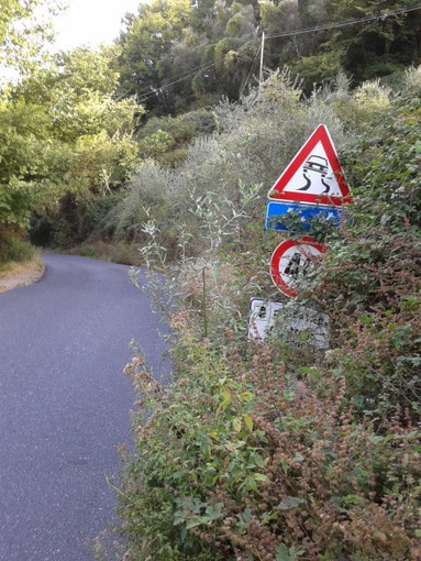 Prelà: poca pulizia sulle strade provinciali, la protesta del sindaco Eliano Brizio