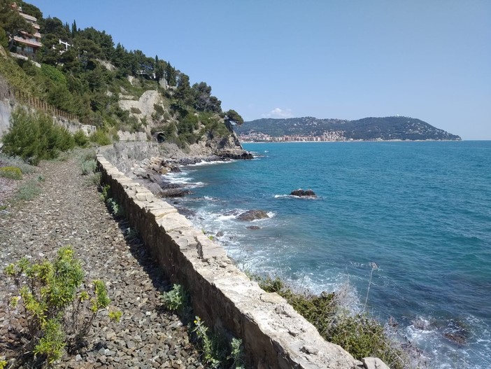 Ciclovia tirrenica nel ponente, il WWF: "La sede ferroviaria dismessa tra Andora e San Lorenzo sia infrastruttura di trasporto pubblico"