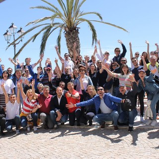 A Ventimiglia Alta i 30 equipaggi dell’Electric Riviera Challenge, la sfida fra auto elettriche che si snoda fra Italia e Francia (Foto) A Ventimiglia Alta i 30 equipaggi dell’Electric Riviera Challenge, la sfida fra auto elettriche che si snoda fra Italia e Francia (Foto)