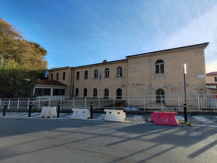 Acquisto dell'ex ospedale di Ventimiglia, il consigliere comunale di Pigna Stefani: "Doveva essere condiviso nelle sedi istituzionali competenti"
