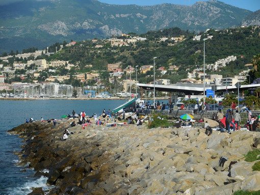 Ventimiglia: migranti al confine, NoBorder sulle richieste di sgombero e sui giornalisti "Distolgono l'opinione pubblica dal problema reale" Ventimiglia: migranti al confine, NoBorder sulle richieste di sgombero e sui giornalisti "Distolgono l'opinione pubblica dal problema reale"