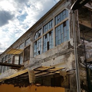 Ventimiglia: degrado e abbandono all'ex Calzaturificio Taverna, brutto spettacolo per i turisti, la segnalazione del nostro lettore Giancarlo