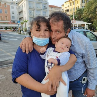 Nel giorno della festa del papà, gli auguri del piccolo Emmanuel Noah Vercellin al suo papà