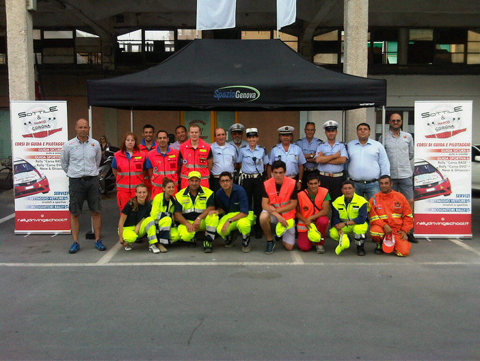 Vallecrosia: protezione civile, croce azzurra e polizia municipale, al corso di guida sicura Vallecrosia: protezione civile, croce azzurra e polizia municipale, al corso di guida sicura