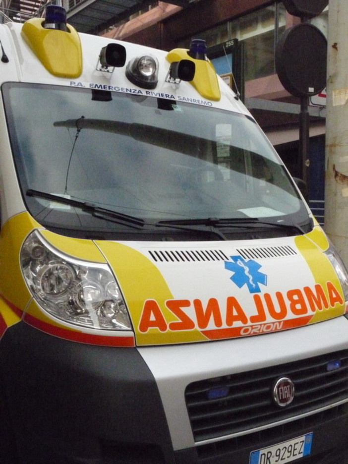Sanremo: incidente sul lungomare Imperatrice, 21enne portato in Ospedale