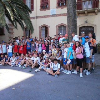Bordighera: escursione col CAI a Sasso per 70 ragazzi di un oratorio di Bergamo Bordighera: escursione col CAI a Sasso per 70 ragazzi di un oratorio di Bergamo